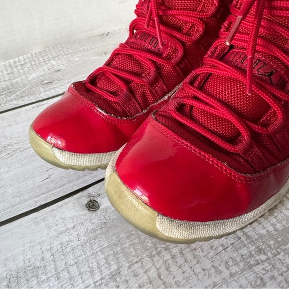 Rare Find! Air Jordan 11 Retro BP "Gym Red" - Size 3Y - Picture 4 of 11